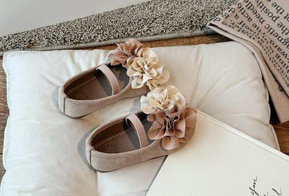 Zapatillas deportivas para niños con flores 