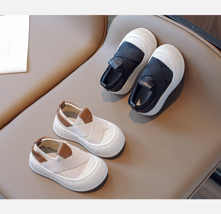 Zapatillas trenzadas de moda para niños 