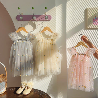 Vestido de tul con flores para niña 