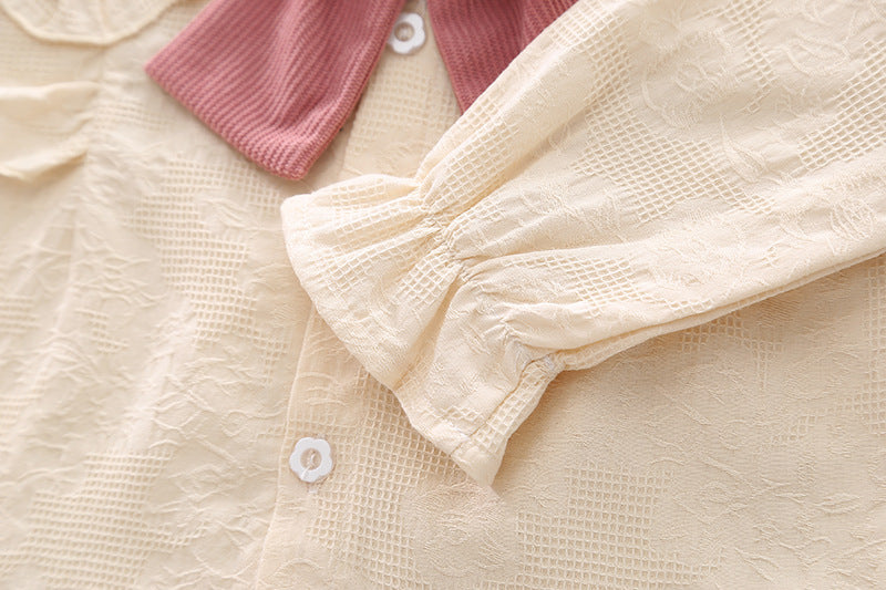 Conjunto infantil de mujer con botones de lazo 
