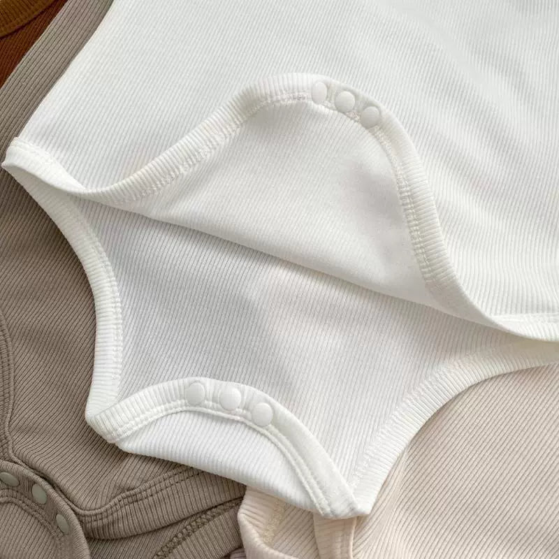 بدلة صيفية مضلعة للأطفال 