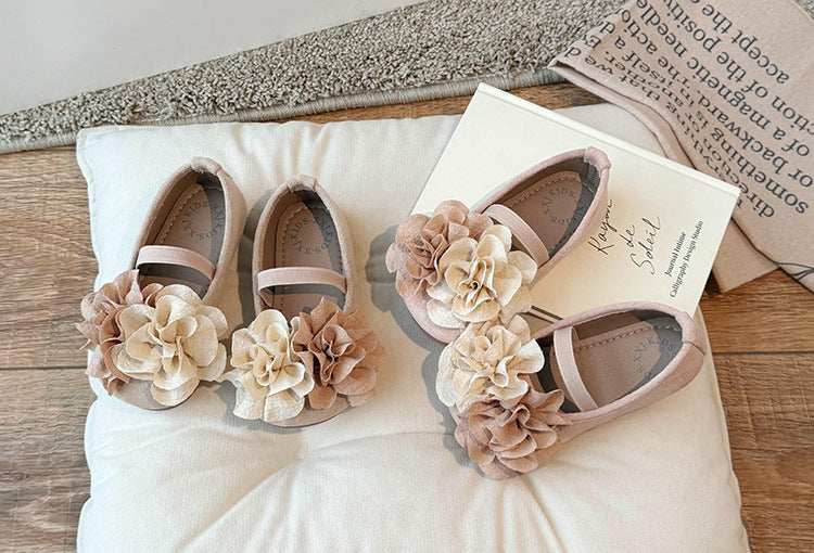 Zapatillas deportivas para niños con flores 