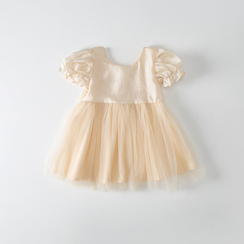 Vestido infantil con alas de tul y pequeñas estrellas 