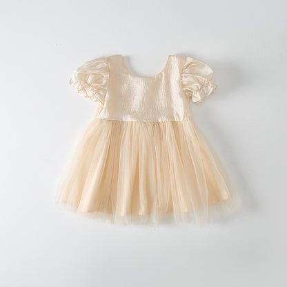 Vestido infantil con alas de tul y pequeñas estrellas 