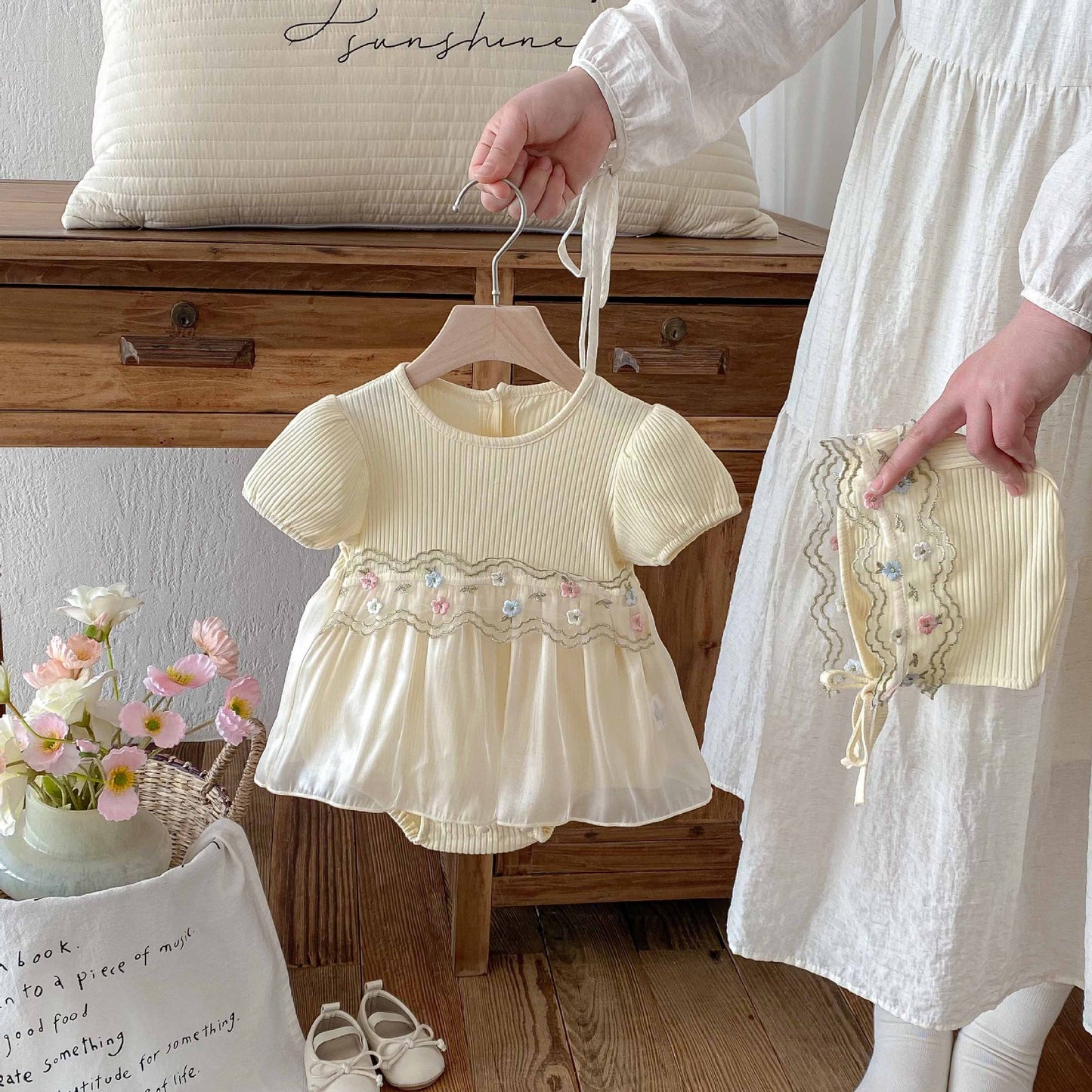 Girls' Bodysuit with Flowers and Tulle