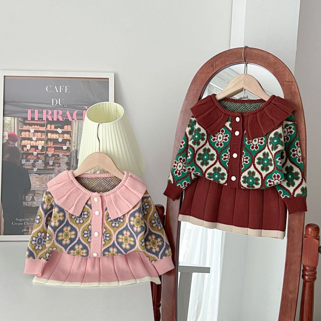 Girls' Knitted Set with Flowers