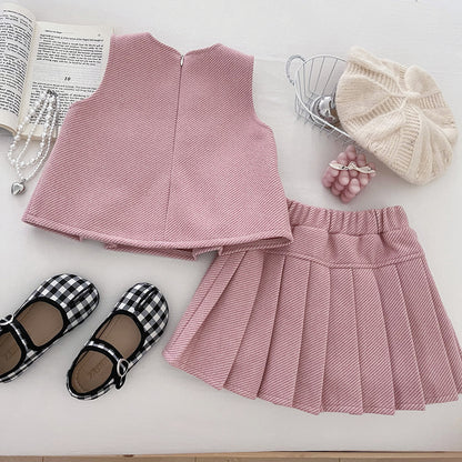 Girls' Set with Lace Collar and Checkered Pattern
