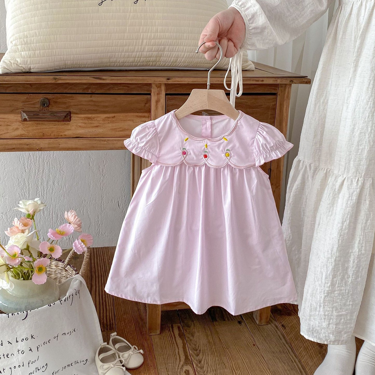 Children's Dress with Little Flowers and Ruffled Sleeves
