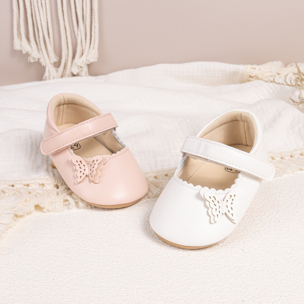 Women's Velcro Butterfly Shoe