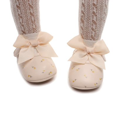 Baby Shoes with Little Flowers and Bows
