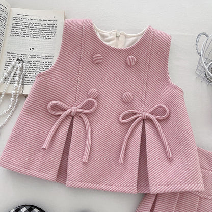 Girls' Set with Lace Collar and Checkered Pattern