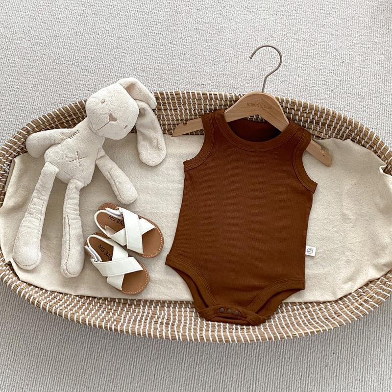 بدلة صيفية مضلعة للأطفال 