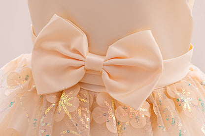 فستان حفلات للأطفال مع زهور وقوس 