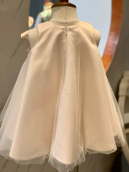 Vestido infantil blanco con lazo 