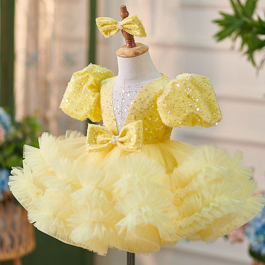 Vestido de fiesta con lazo y brillo 