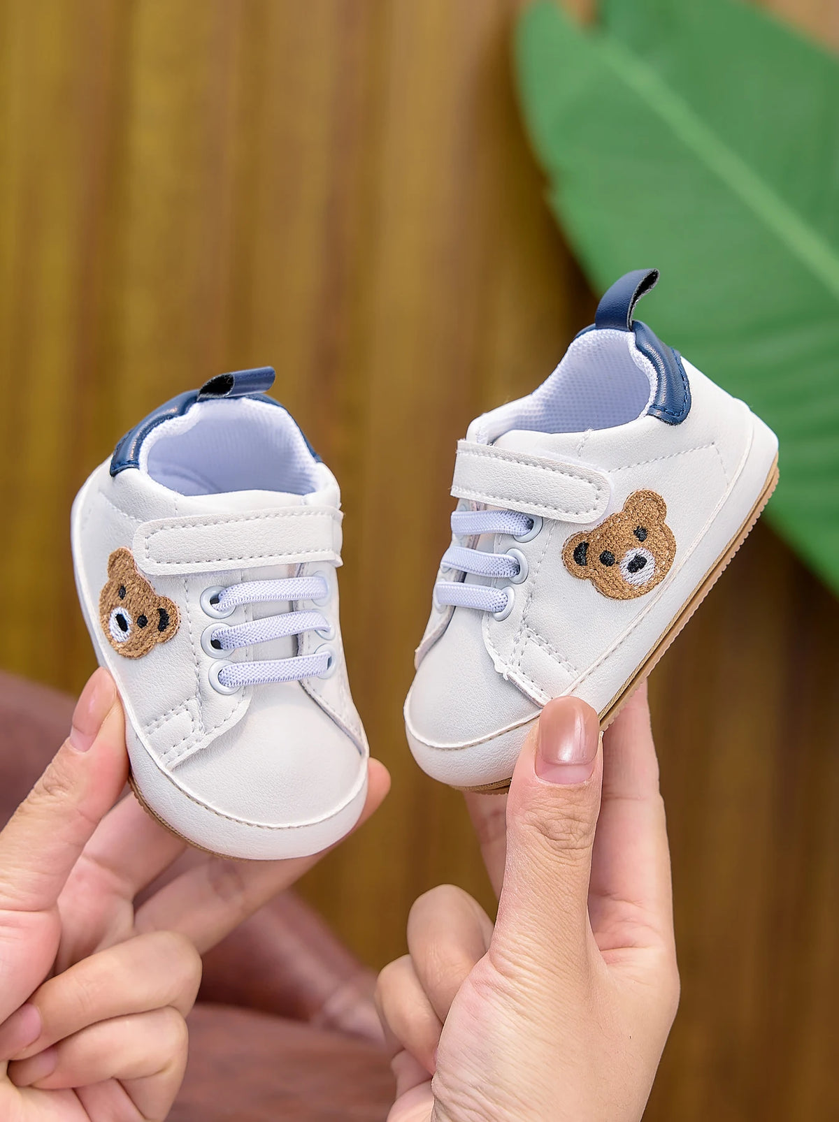 Baby Sneakers Cartoon Bear Embroidery Baby Shoes