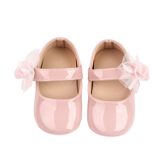 Zapatos de bebé con flor