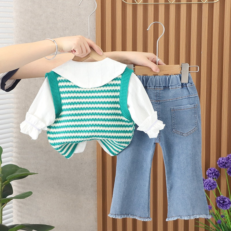 Conjunto de mujer con chaleco de rayas