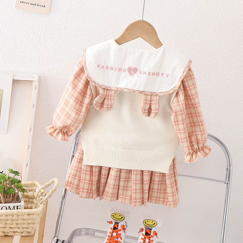 Vestido infantil con chaleco y bolso de osito