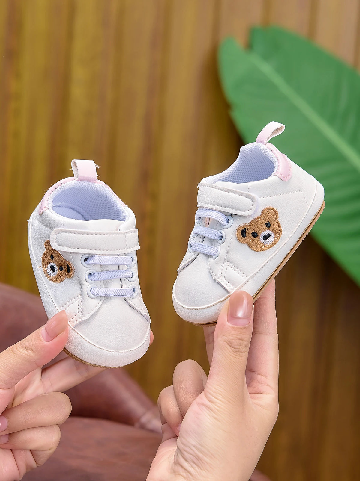 Baby Sneakers Cartoon Bear Embroidery Baby Shoes