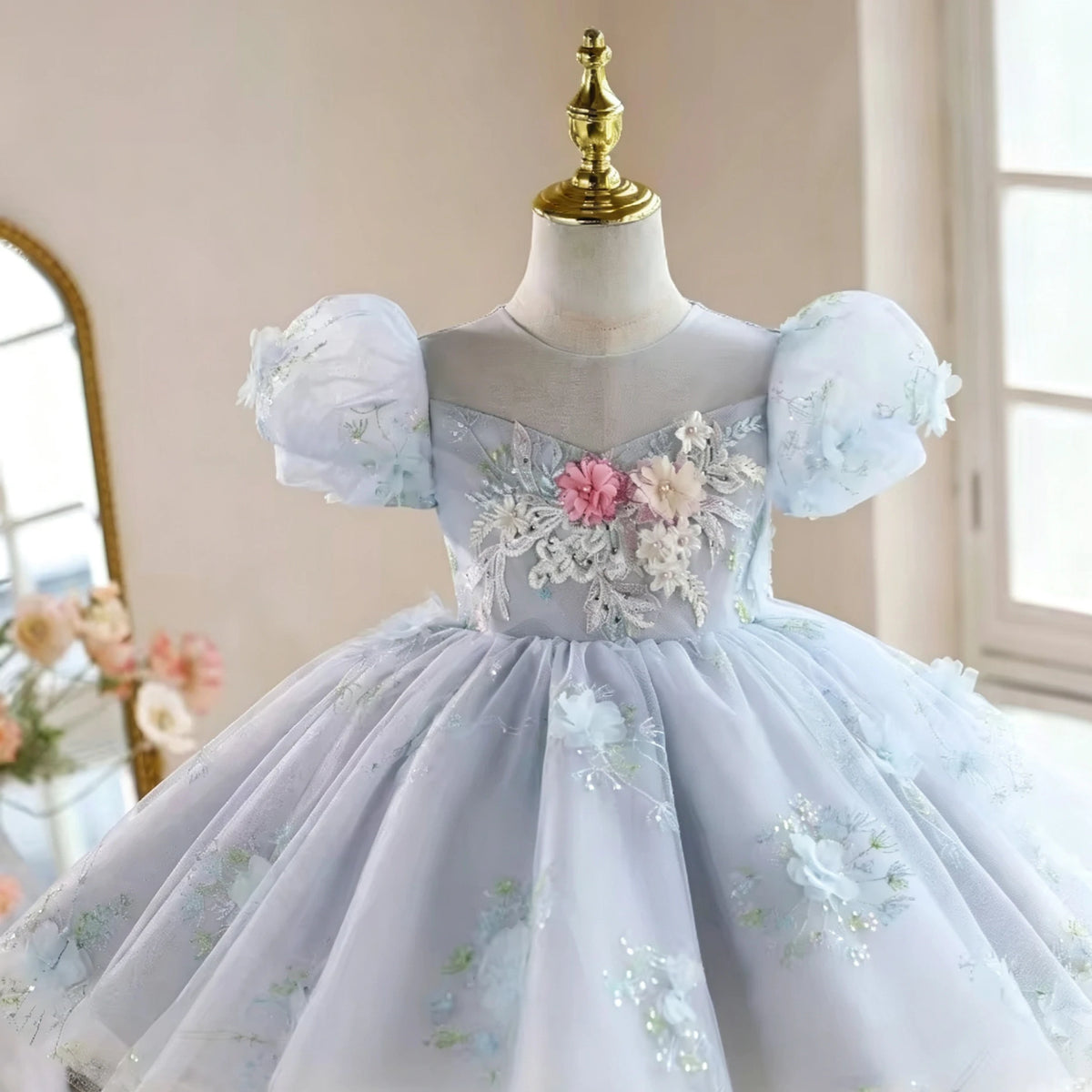 Customized Blue Flower Girl Dress for Wedding Appliques