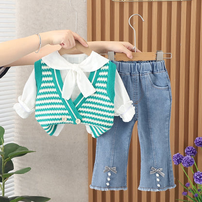 Conjunto de mujer con chaleco de rayas