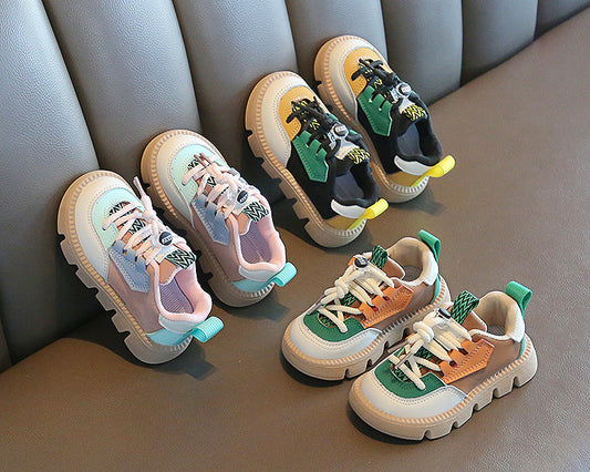 Zapatillas con cordones de colores para niños 