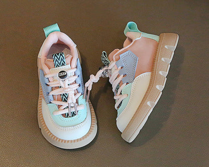 Zapatillas con cordones de colores para niños 