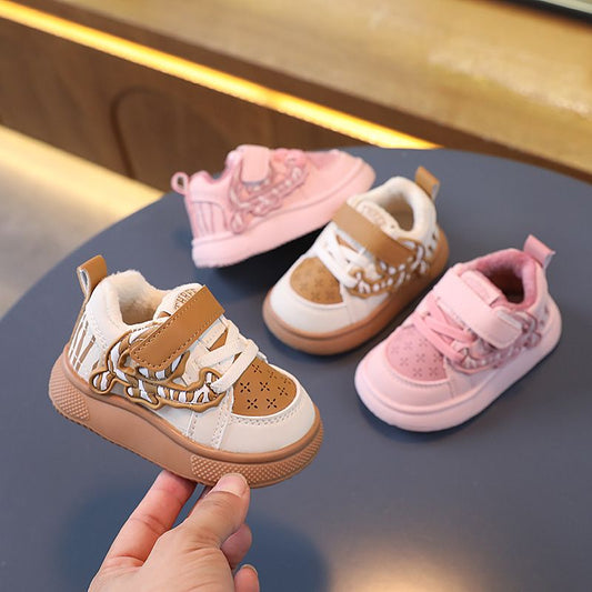 Zapatillas de piel y velcro para niños 