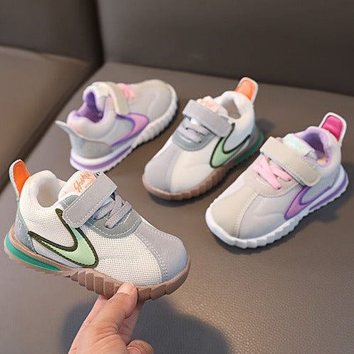 حذاء رياضي للأطفال من إن كي كومفورت