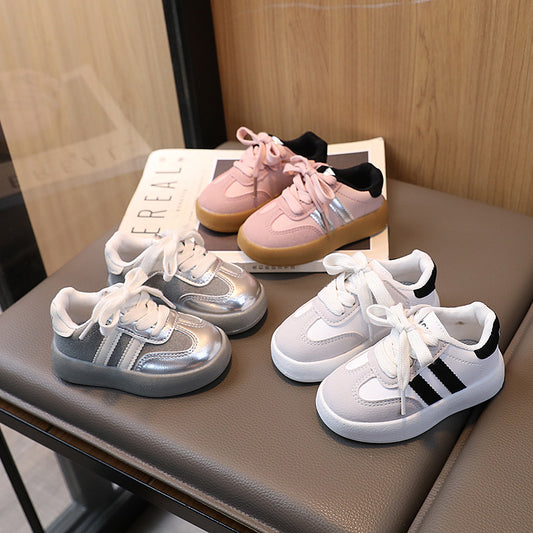 Zapatillas deportivas para niños AD con cordones 