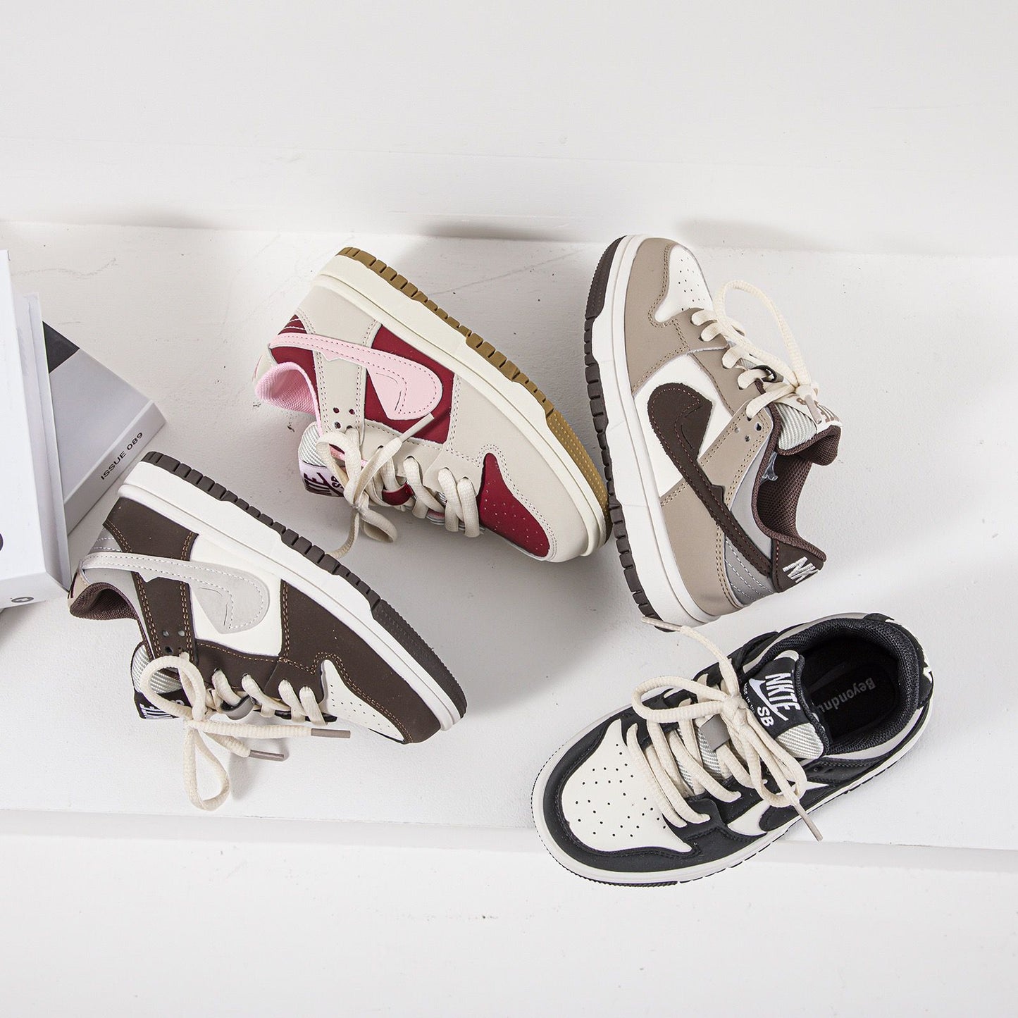 Elegantes zapatillas NK para niños con cordones 