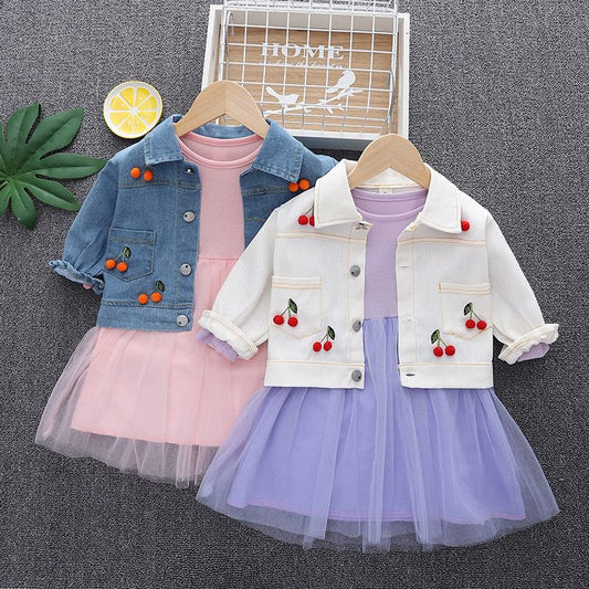 Vestido de tul + chaqueta de cerezas 