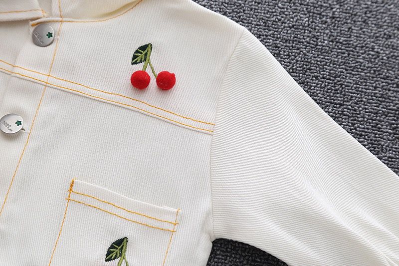 Vestido de tul + chaqueta de cerezas 