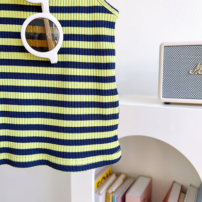 مجموعة الأطفال ذات الخطوط الخضراء