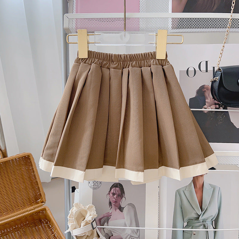 طقم أطفال بياقة وتنورة مطوية 