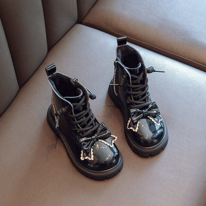 Bota con cordones para mujer y niño 