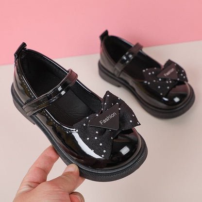 Barniz de moda para zapatos de mujer y niños 