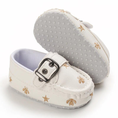 Zapatos con hebilla 