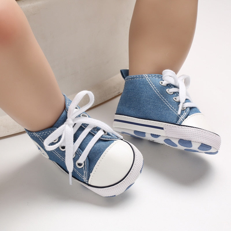 Tenis de colores estrella para bebés y niños pequeños