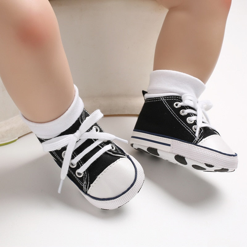 Tenis de colores estrella para bebés y niños pequeños
