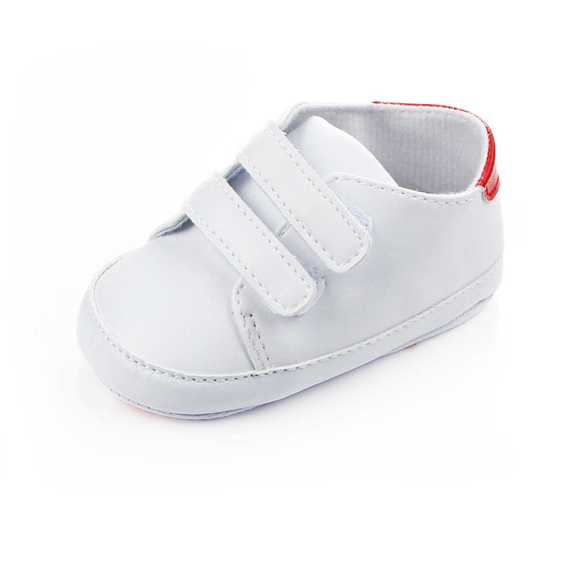Zapatillas básicas con velcro 