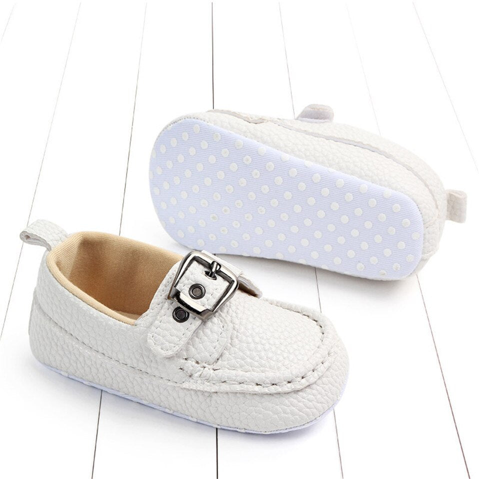 Mocasín con hebilla para bebé niño/niño pequeño