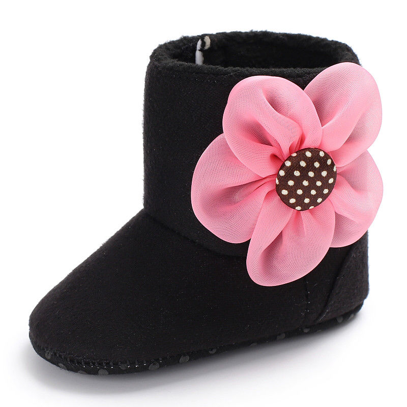 Bebé niña bota