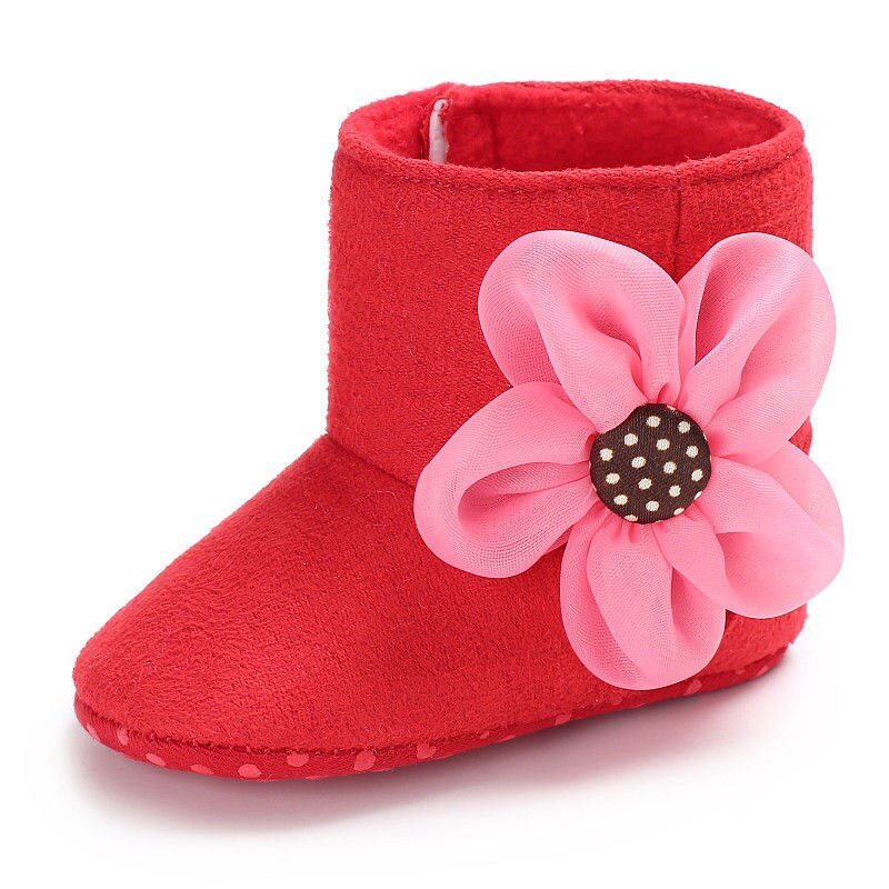 Bebé niña bota