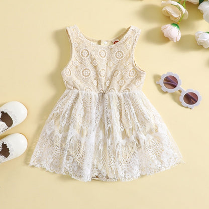 Vestido de encaje sin mangas con body