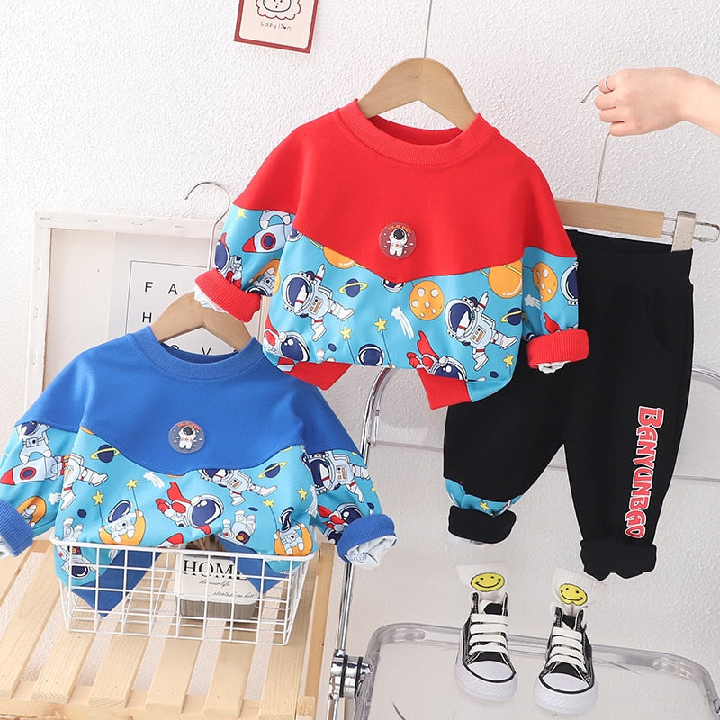 Conjunto de 2 piezas de ropa con sudadera y pantalones deportivos con estampado de astronauta espacial