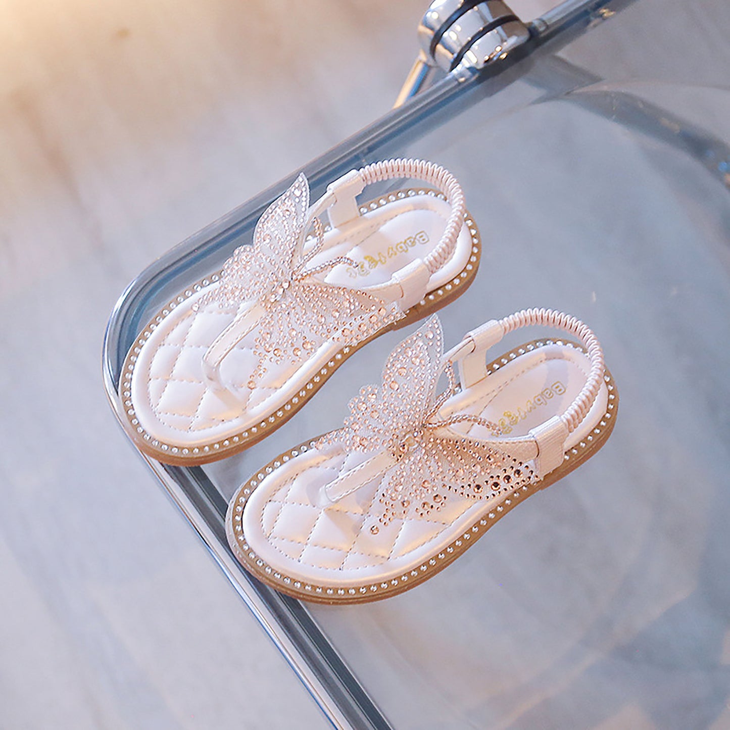 Sandalias de mariposa 