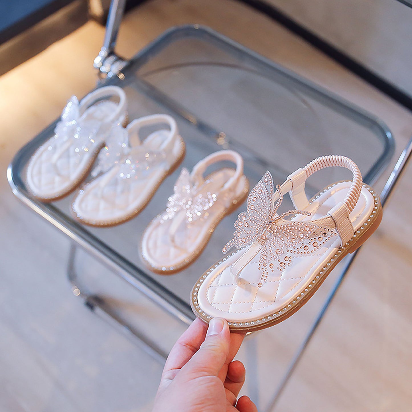 Sandalias de mariposa 