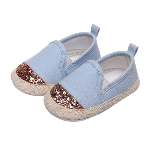 Zapatos elegantes y brillantes 
